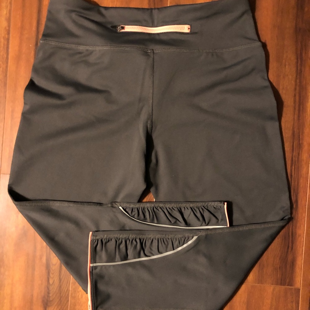 Idealology Workout Capri Leggings. 🧡 SOLD!